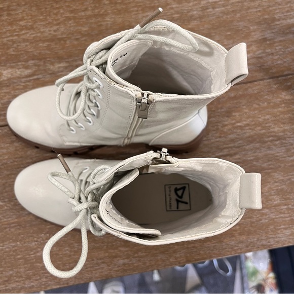 Dirty Laundry | combat boot chunky sole cream color 6 newz boots - Picture 9 of 10